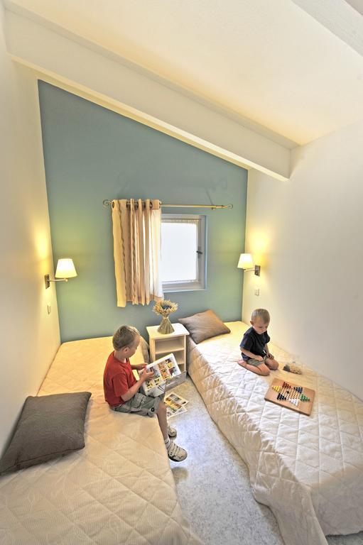Vvf Drome Provence Hotel Montbrun-les-Bains Buitenkant foto