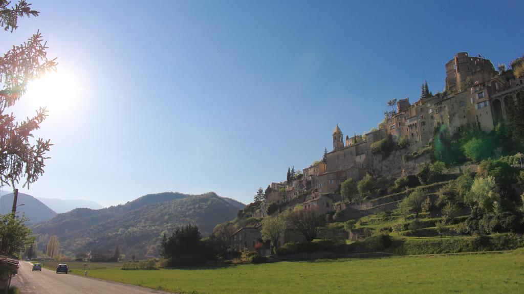 Vvf Drome Provence Hotel Montbrun-les-Bains Buitenkant foto